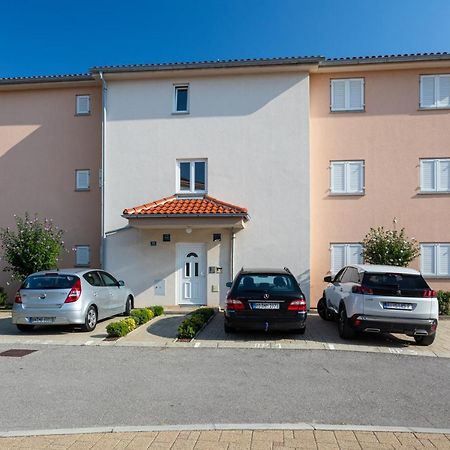 Apartments Crnekovic IV Baska  Bagian luar foto