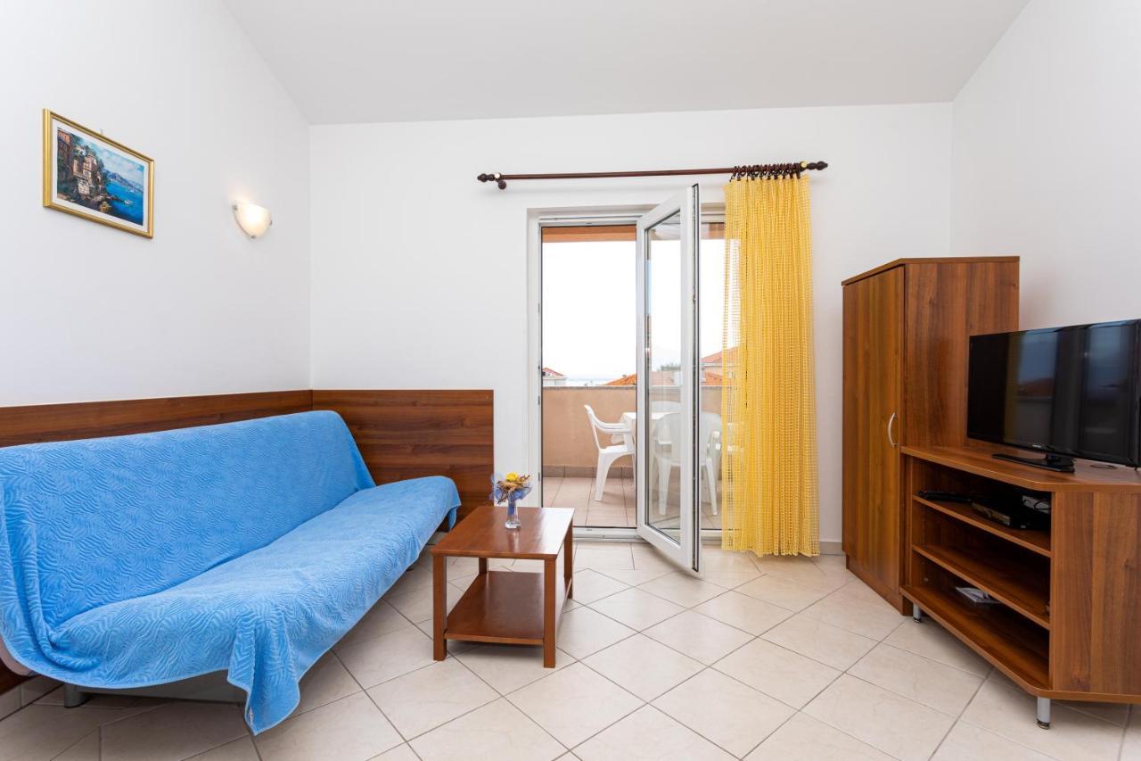 Apartments Crnekovic IV Baska  Bagian luar foto