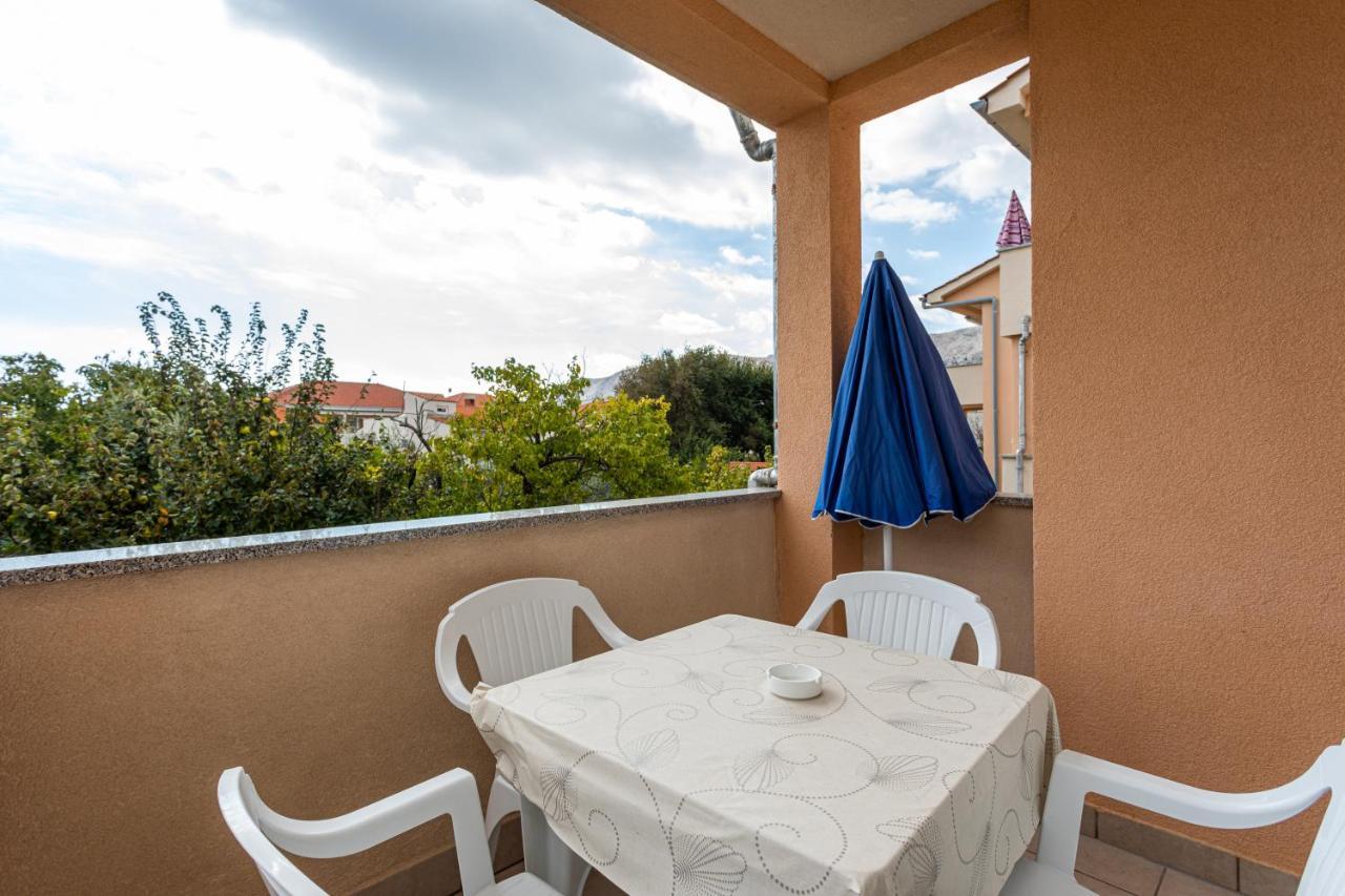 Apartments Crnekovic IV Baska  Bagian luar foto