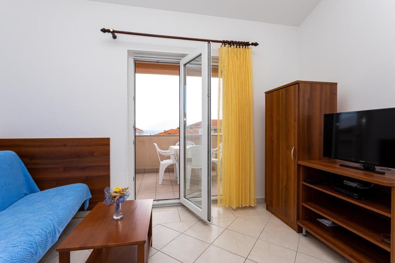 Apartments Crnekovic IV Baska  Bagian luar foto