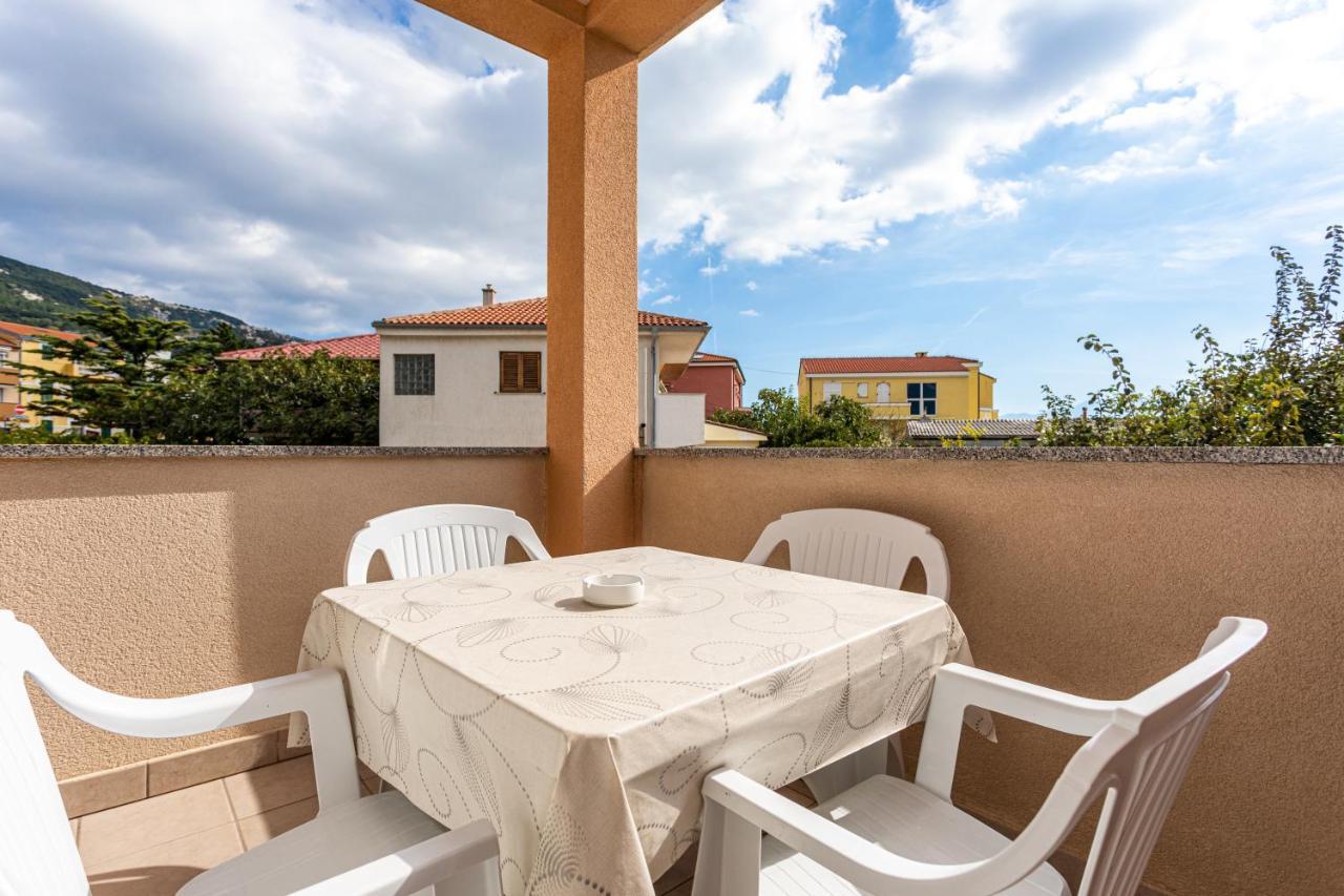 Apartments Crnekovic IV Baska  Bagian luar foto