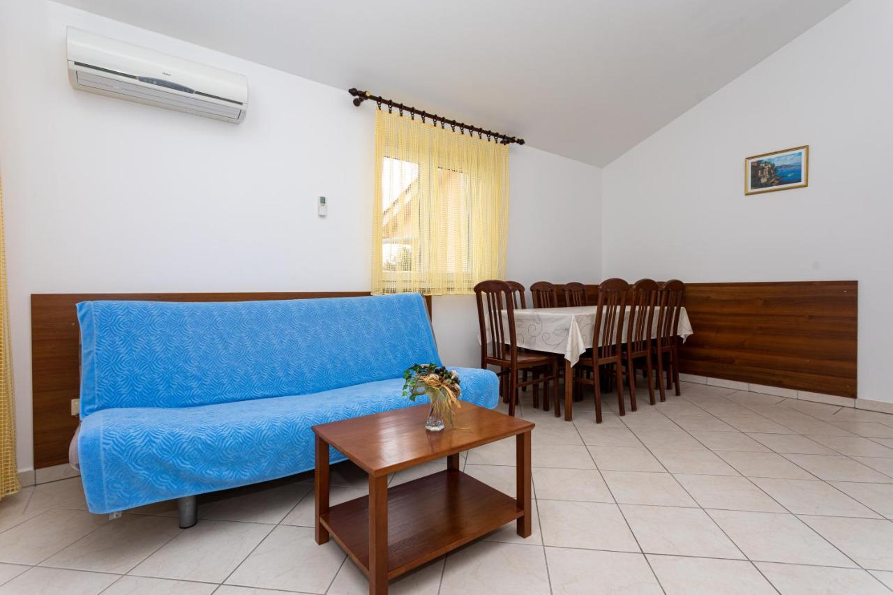 Apartments Crnekovic IV Baska  Bagian luar foto