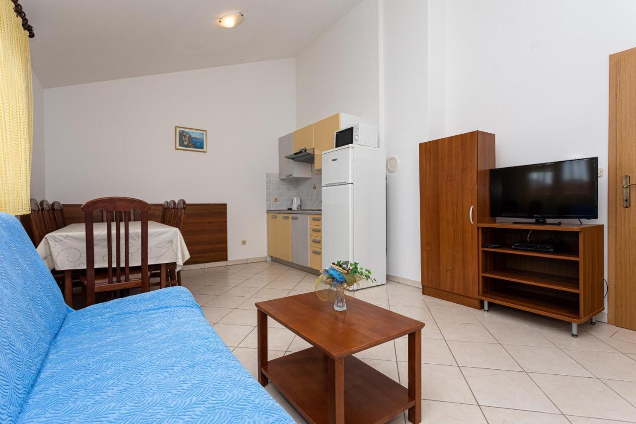 Apartments Crnekovic IV Baska  Bagian luar foto